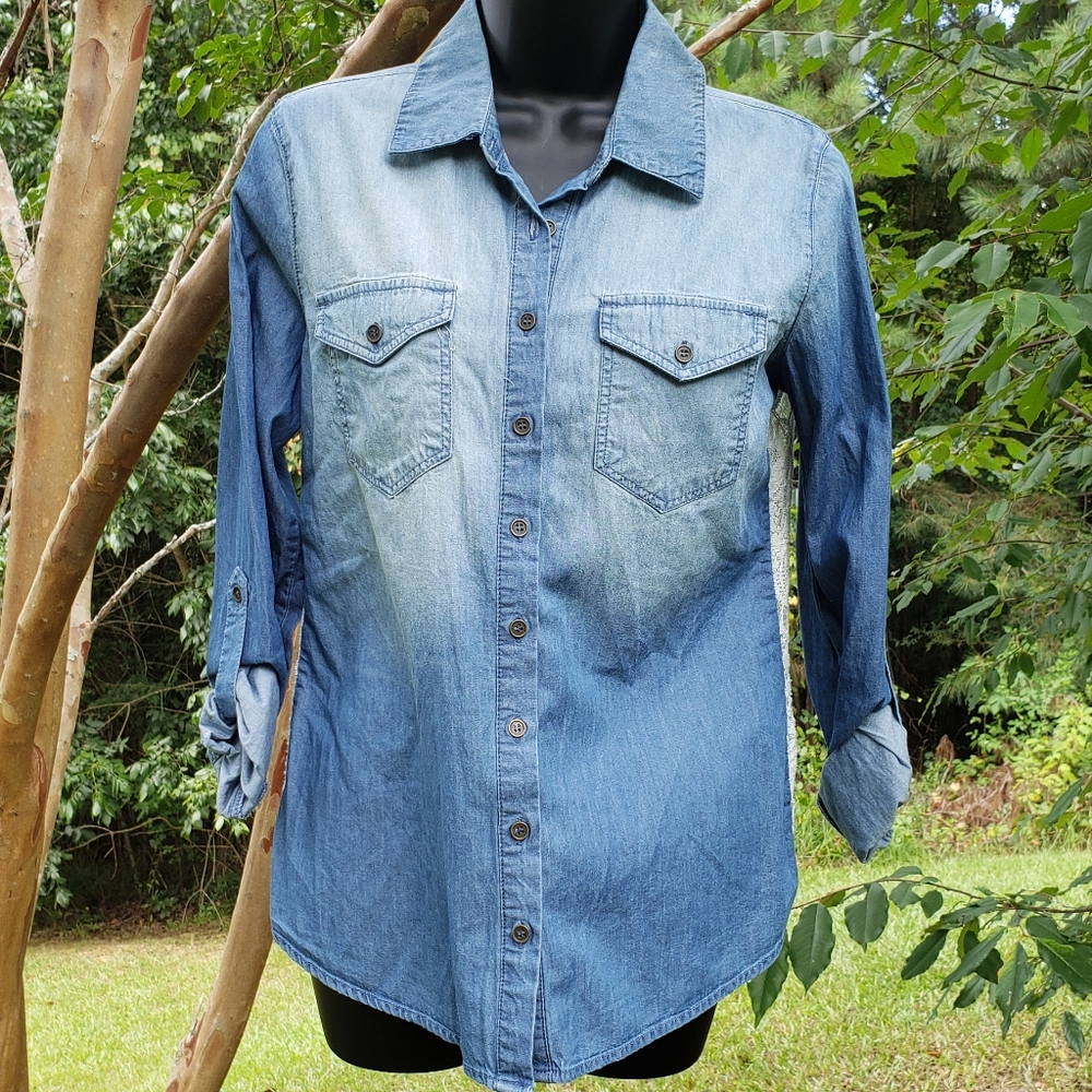 Rue 21 blue jean shirt